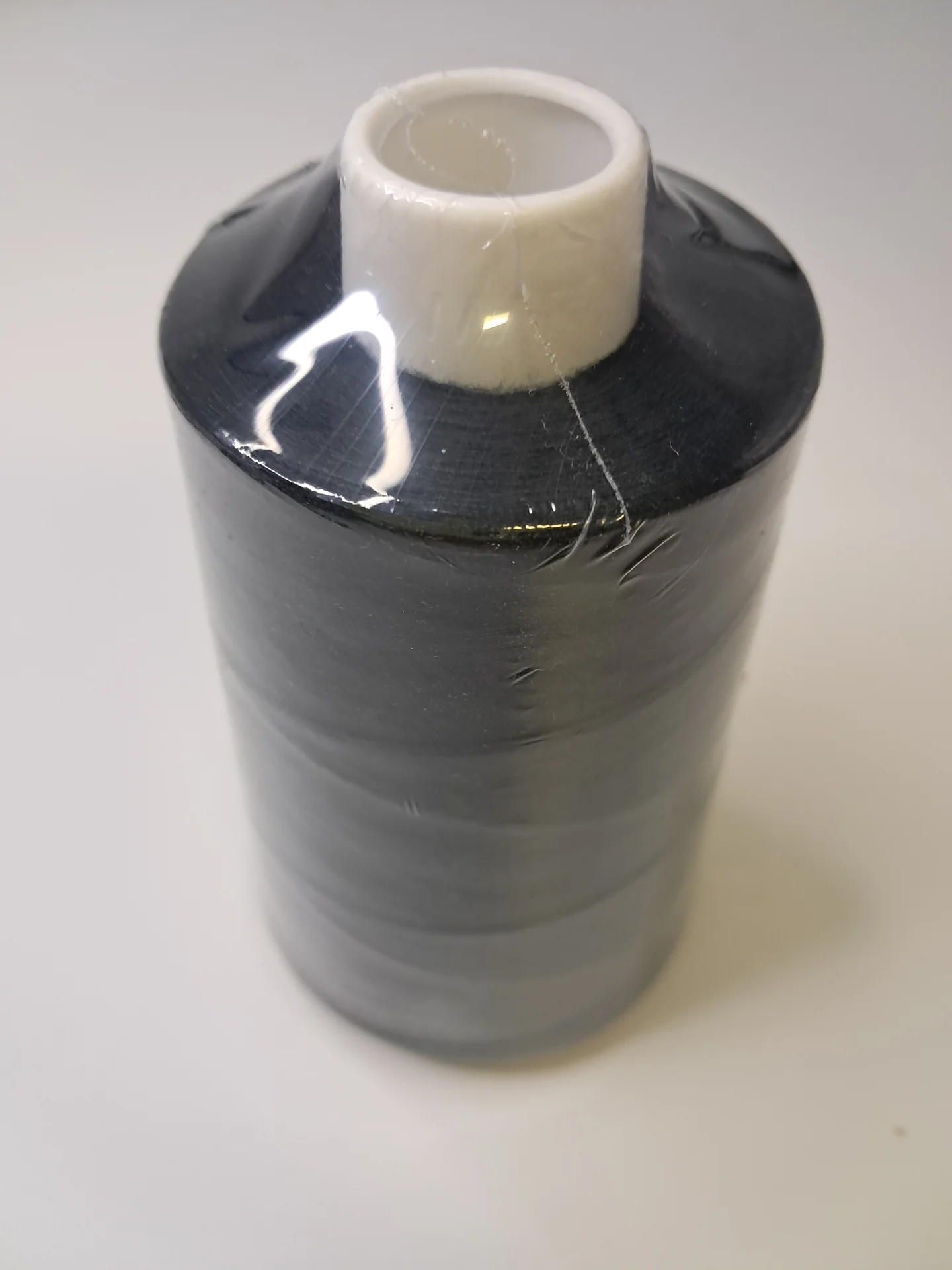 5000 Metre Overlocking Thread Black