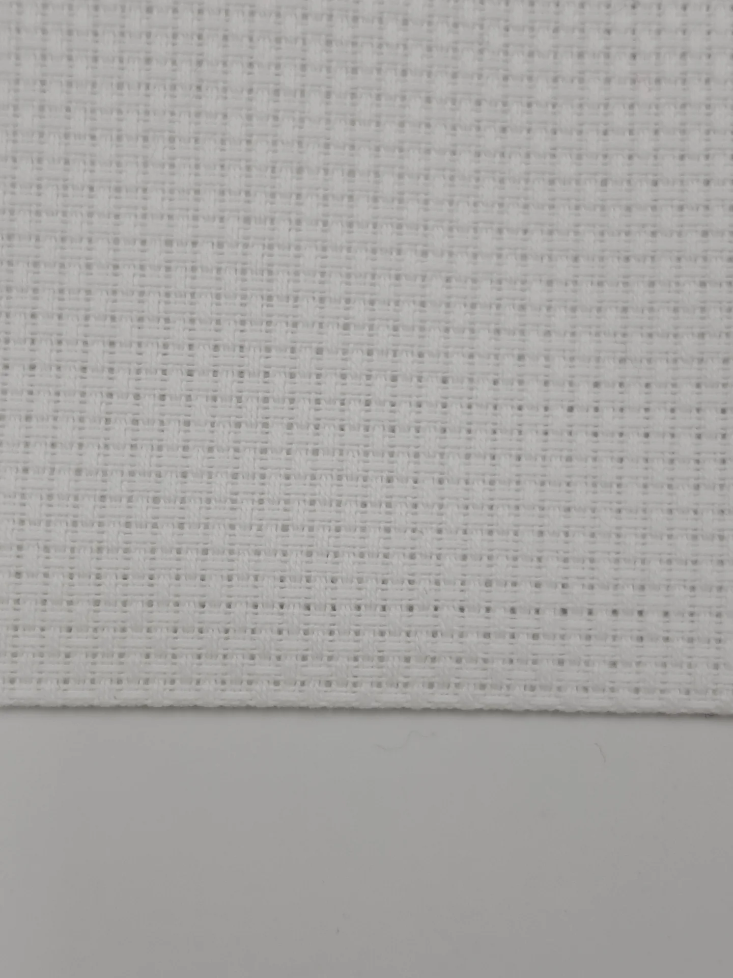 Aida 11 Count Colour. 100 White