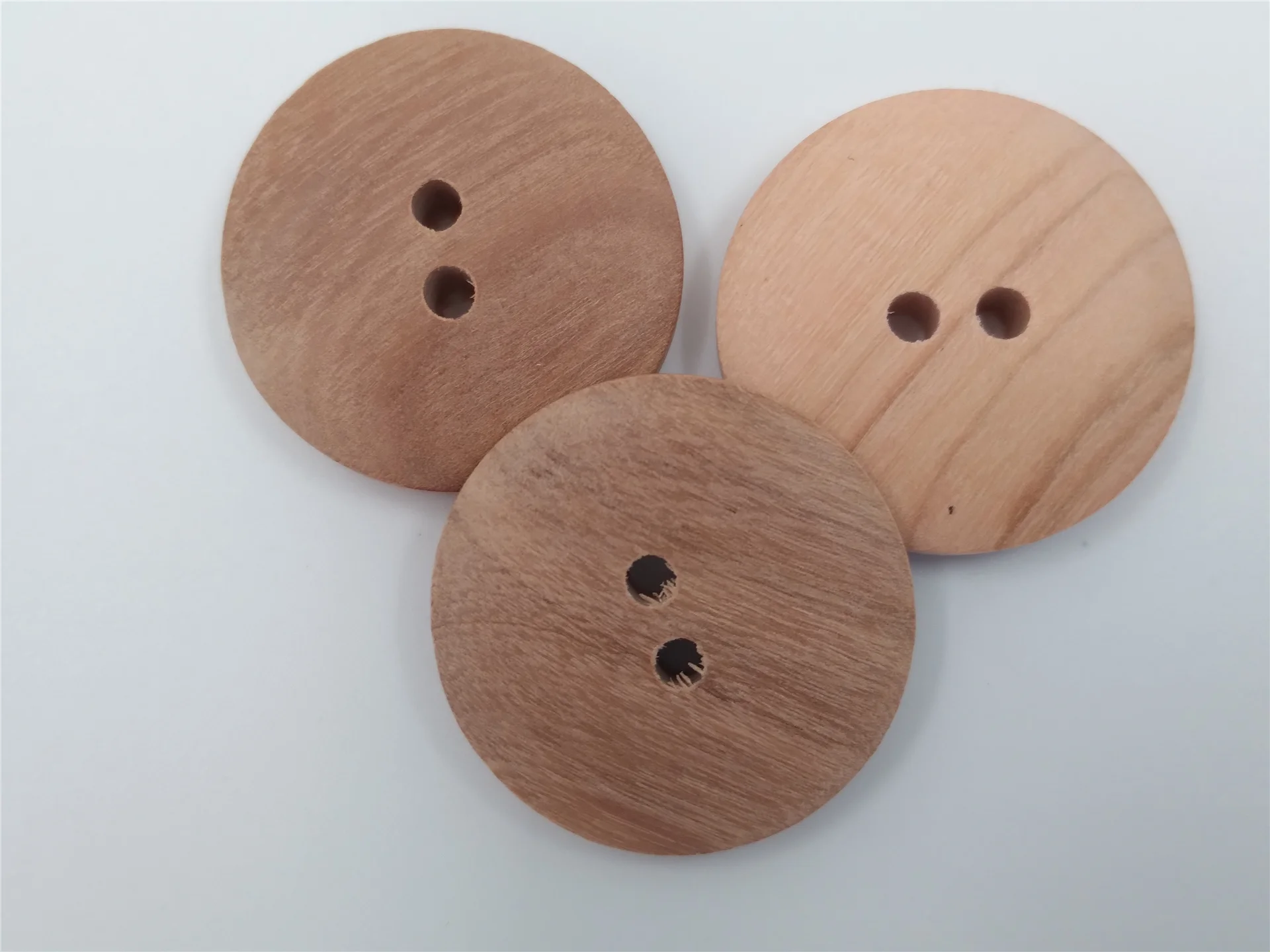 Button 163333 36L Italy Wood