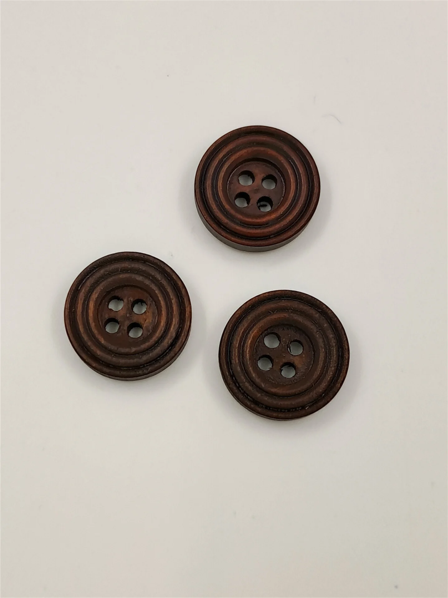 Button 25DB15 Dark Brown Circular15mm