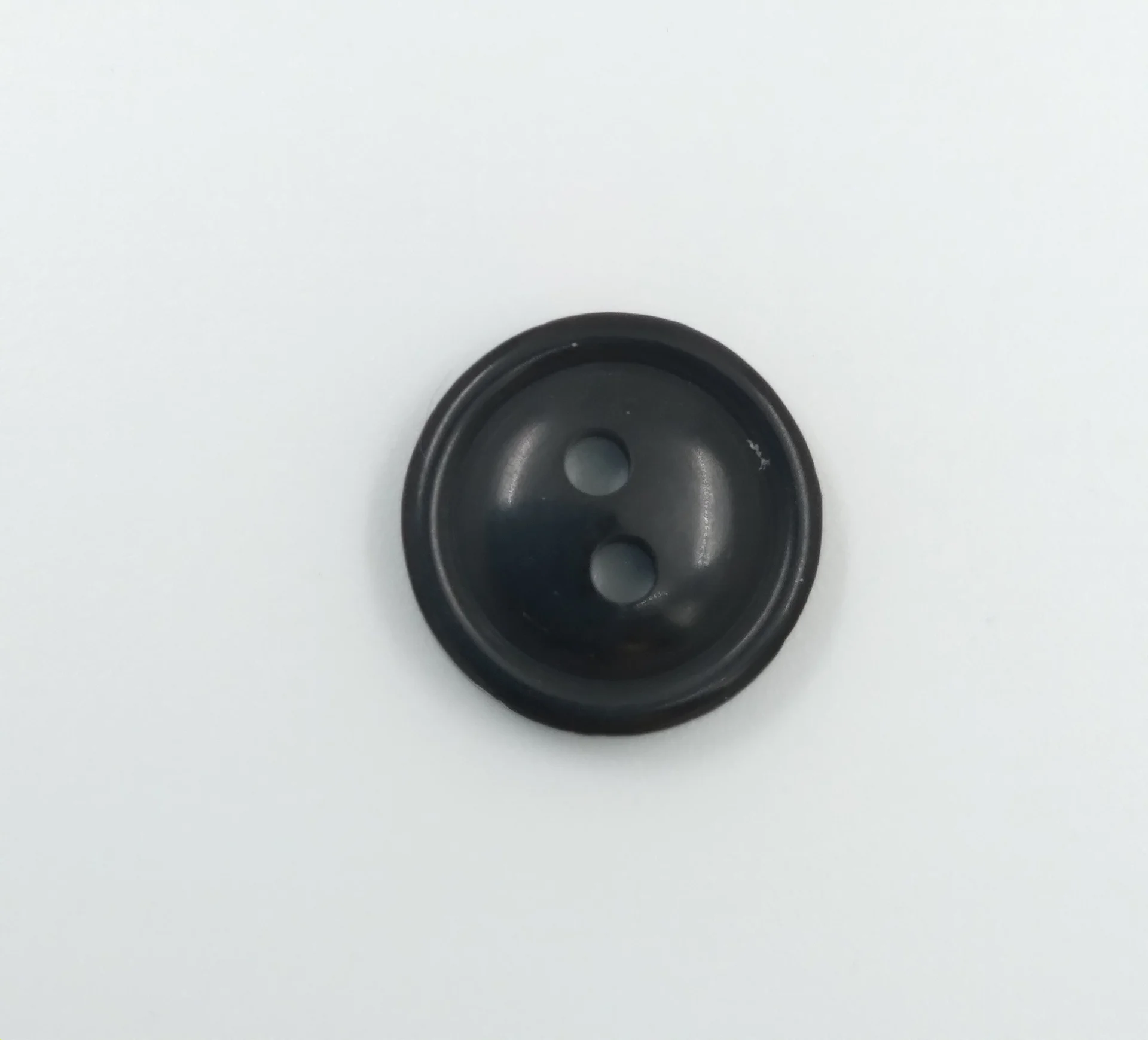 Button A473474 18 Black