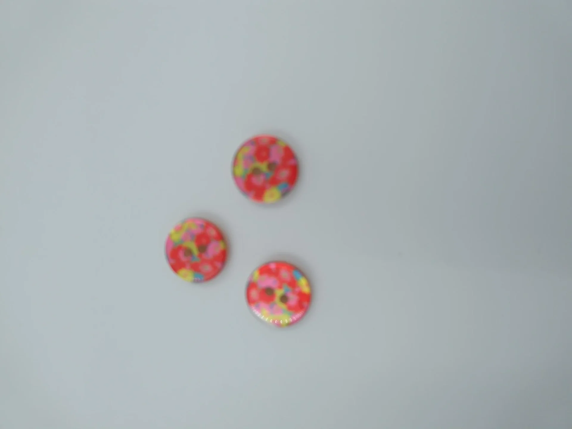Button IA 41193 20 Bright Multi Floral
