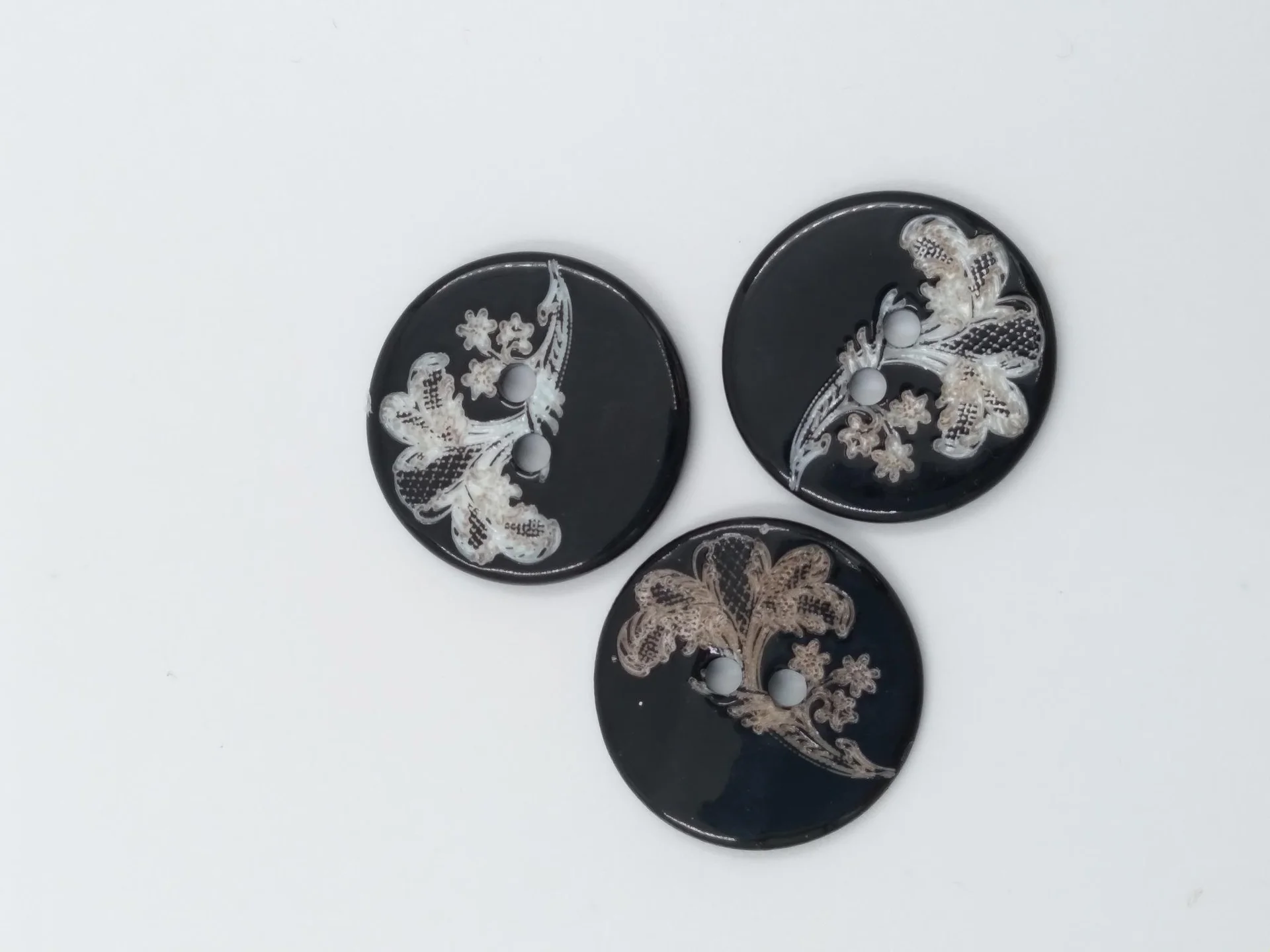 Button SA 15440 28 Blk Beige Flr