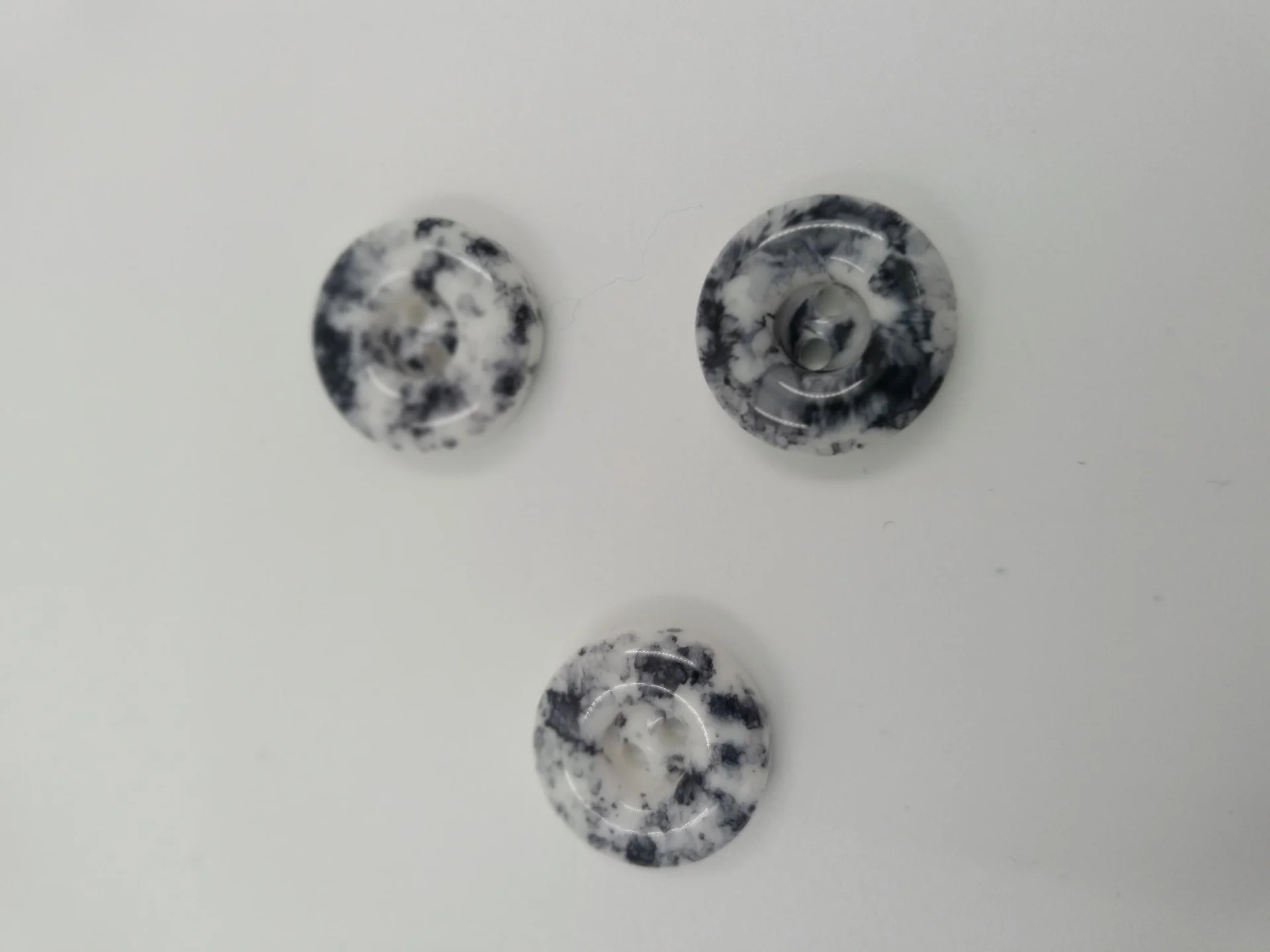 Button SA 3428 24 1 White Blk
