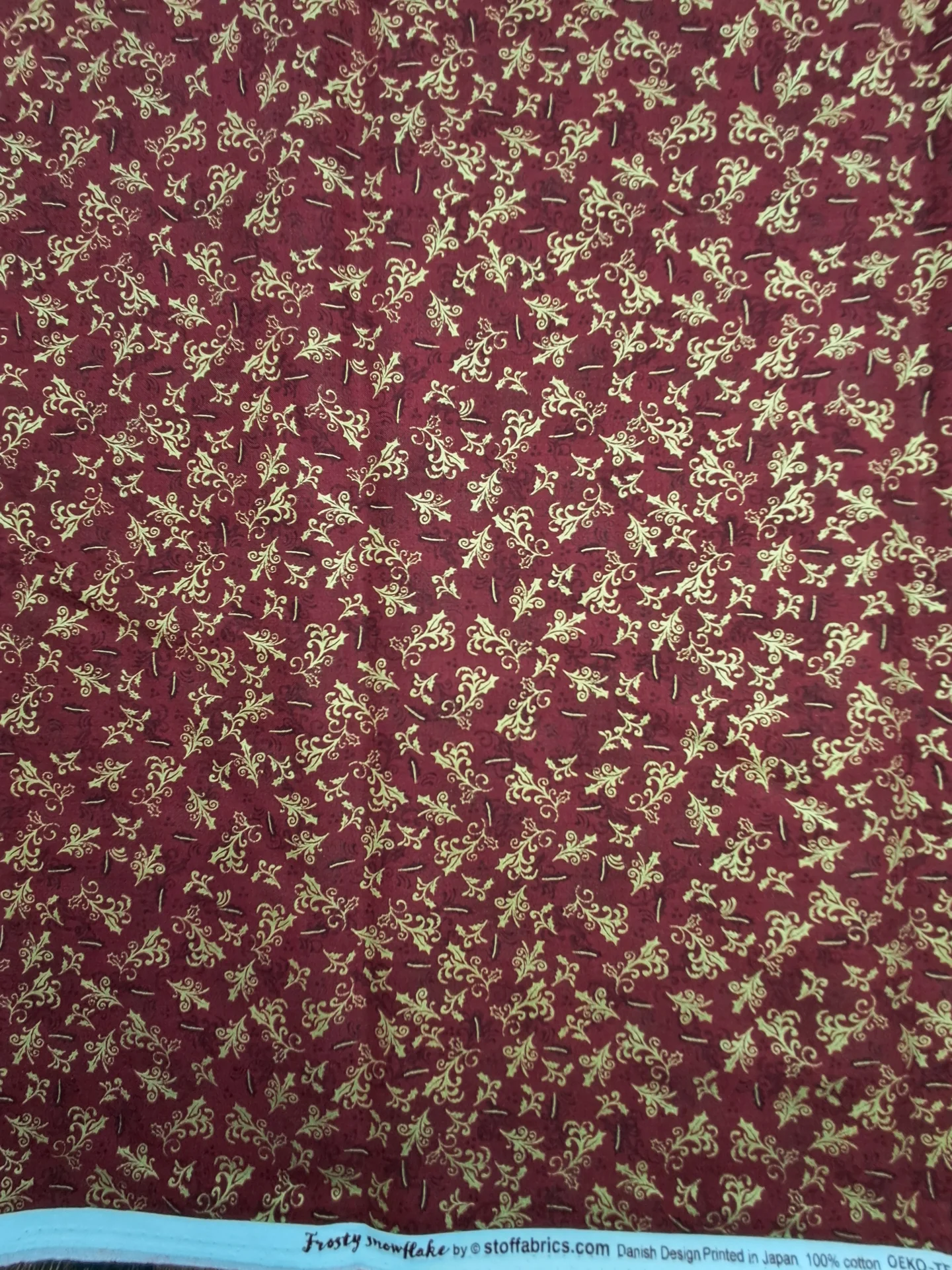 Christmas Holly Red Gold