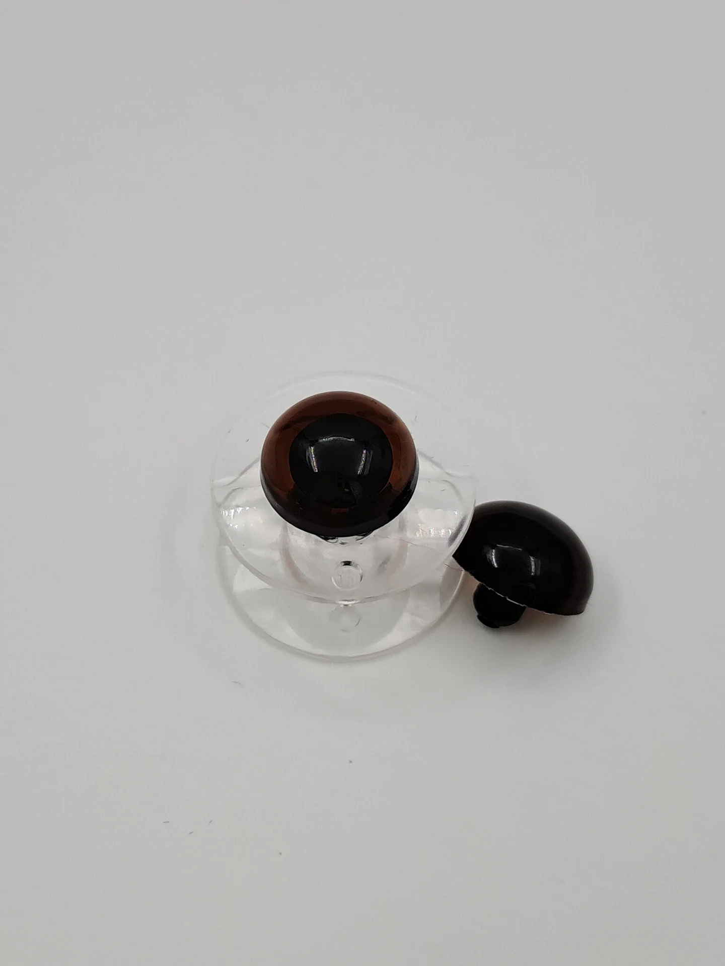 Eyes Button Back 12mm Topaz