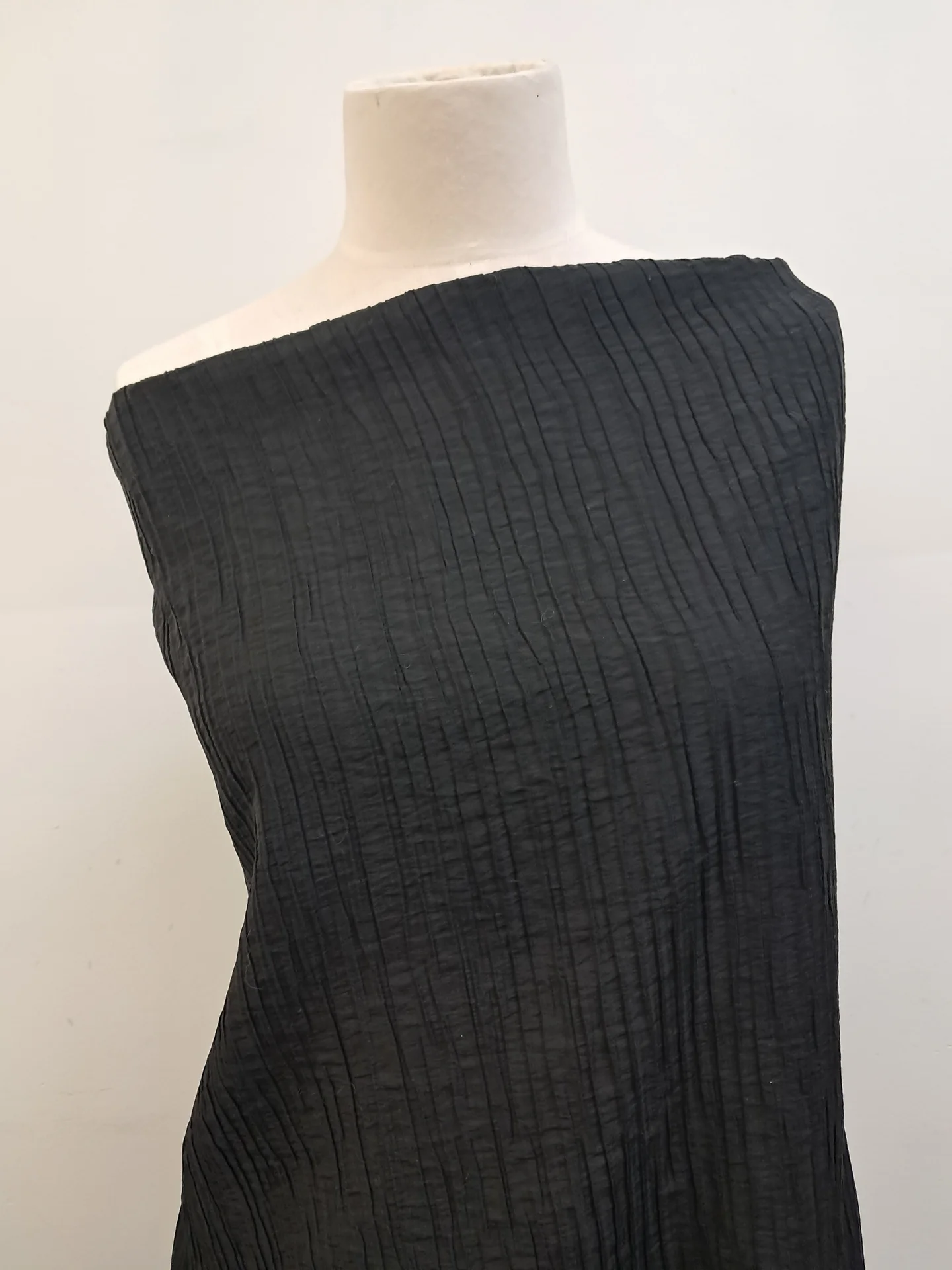 Fabric Pizazz 20 Black