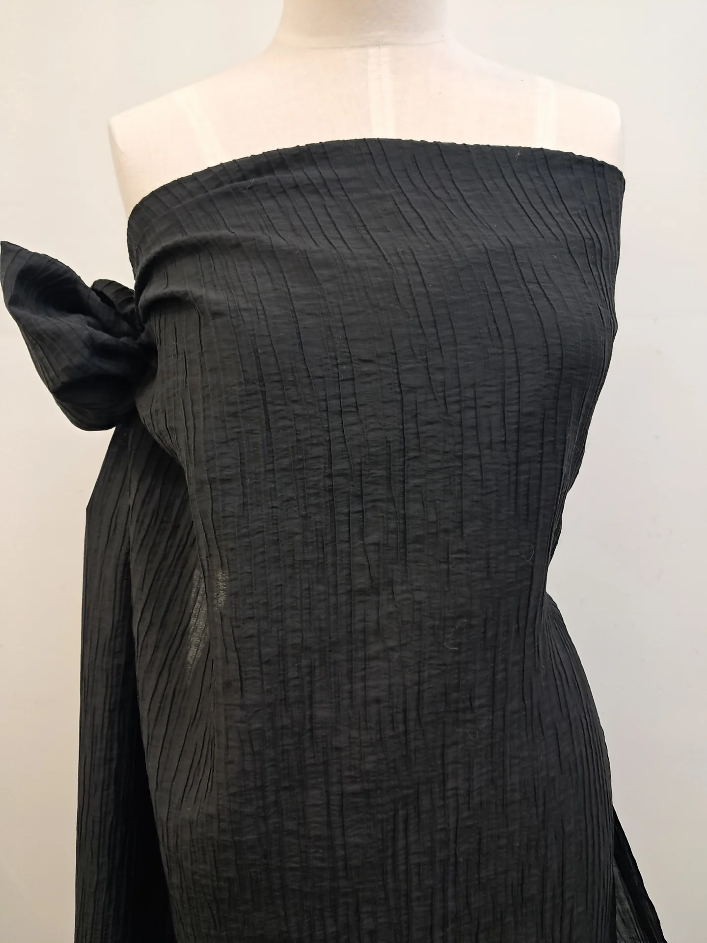 Fabric Pizazz Dull Black