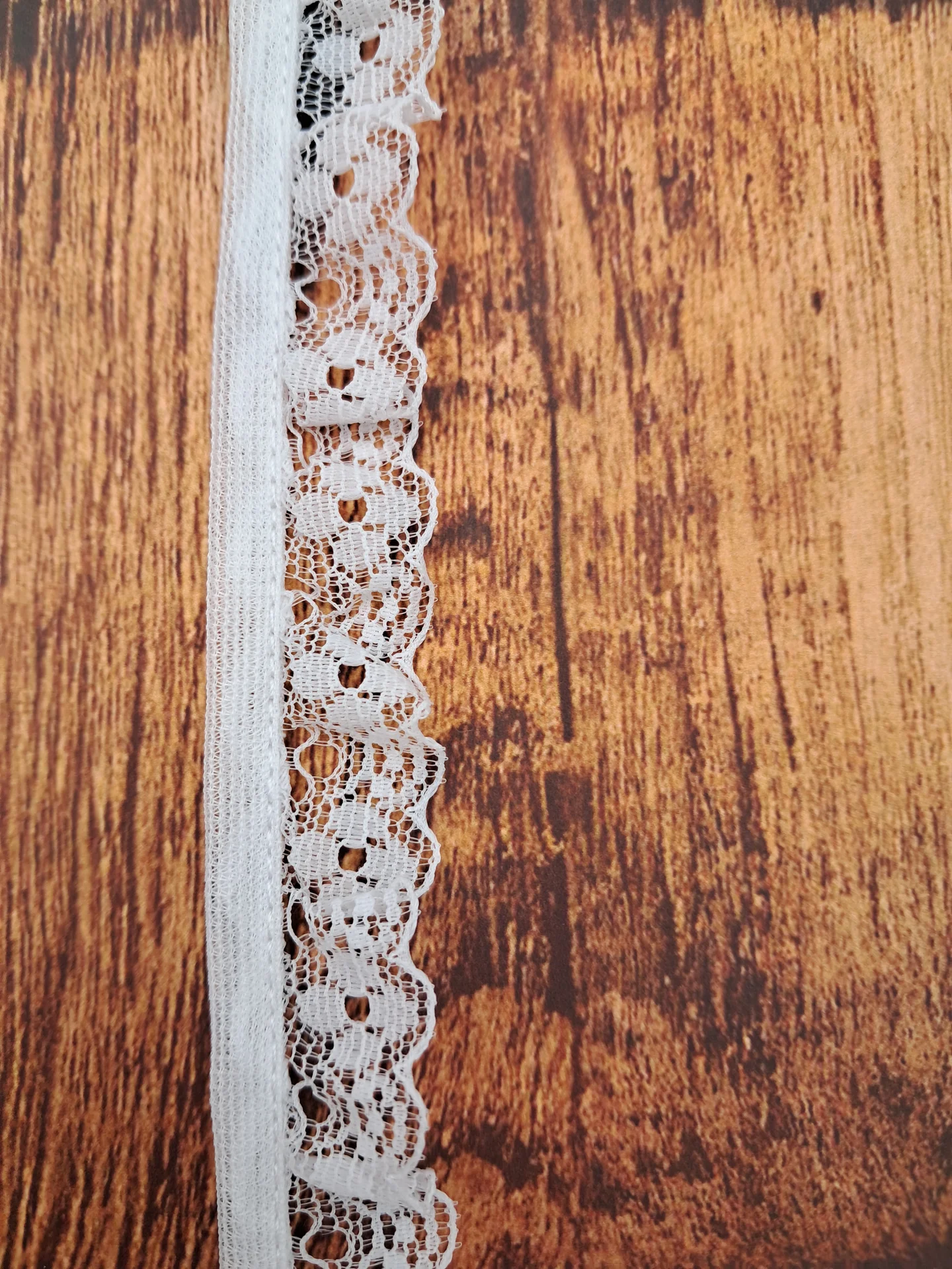 Lace 60839 Frilled White 20mm