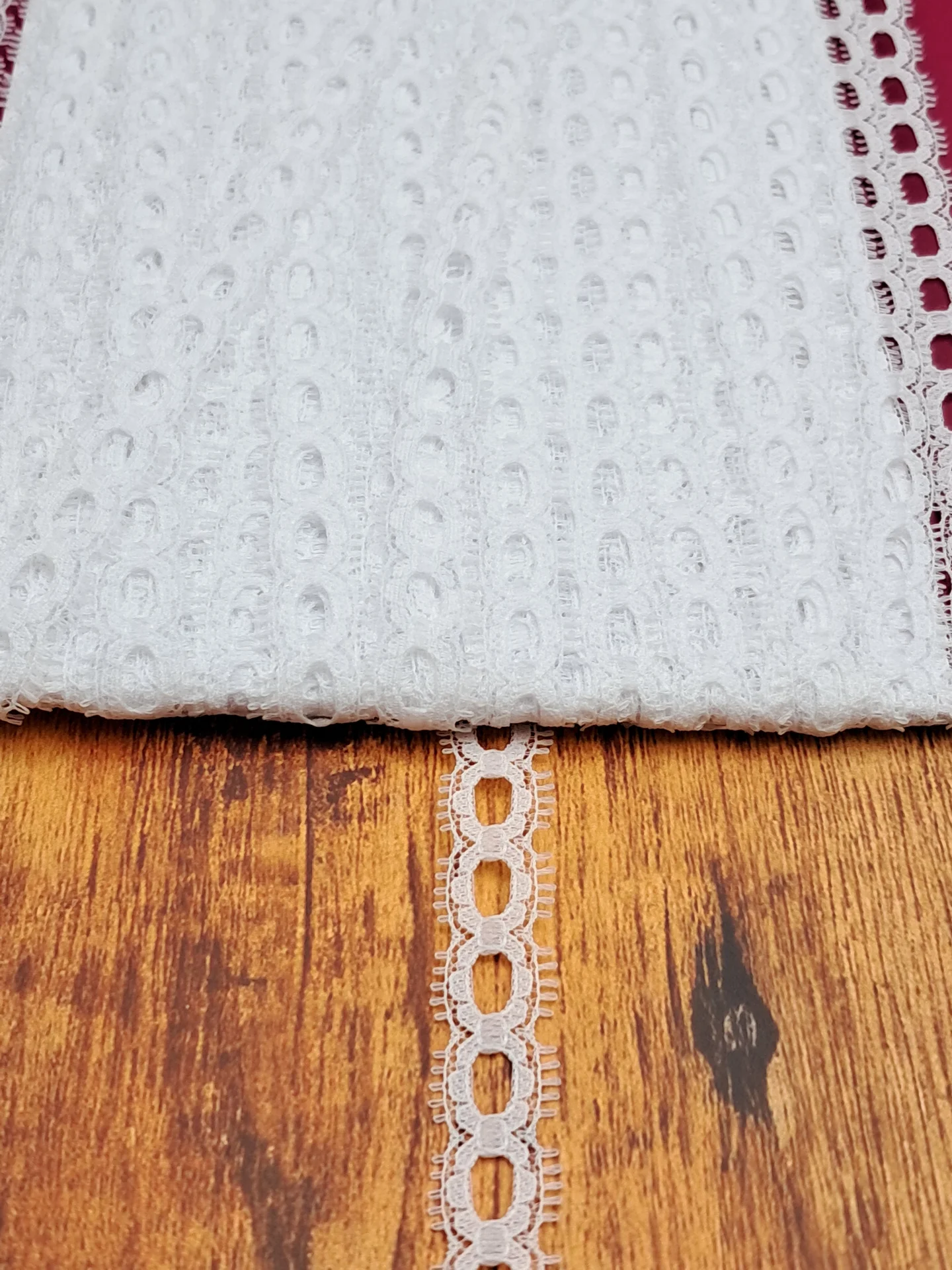 Lace Eyelet 10mm White NL 955
