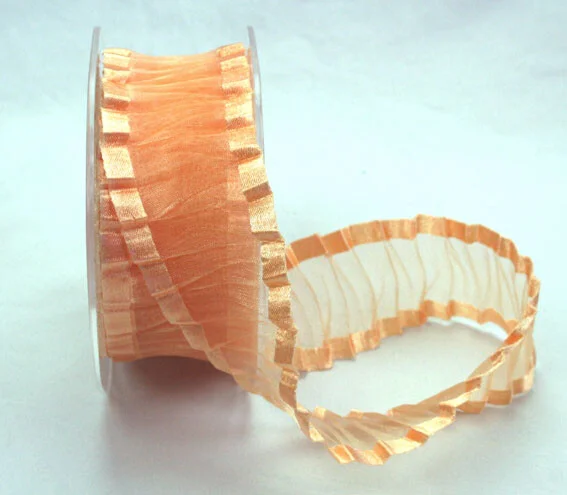 Ribbon Crink Sat Edge Peach 38