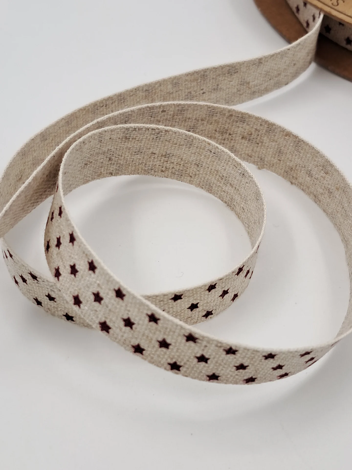 Ribbon Hemp Stars Natural Red 15mm