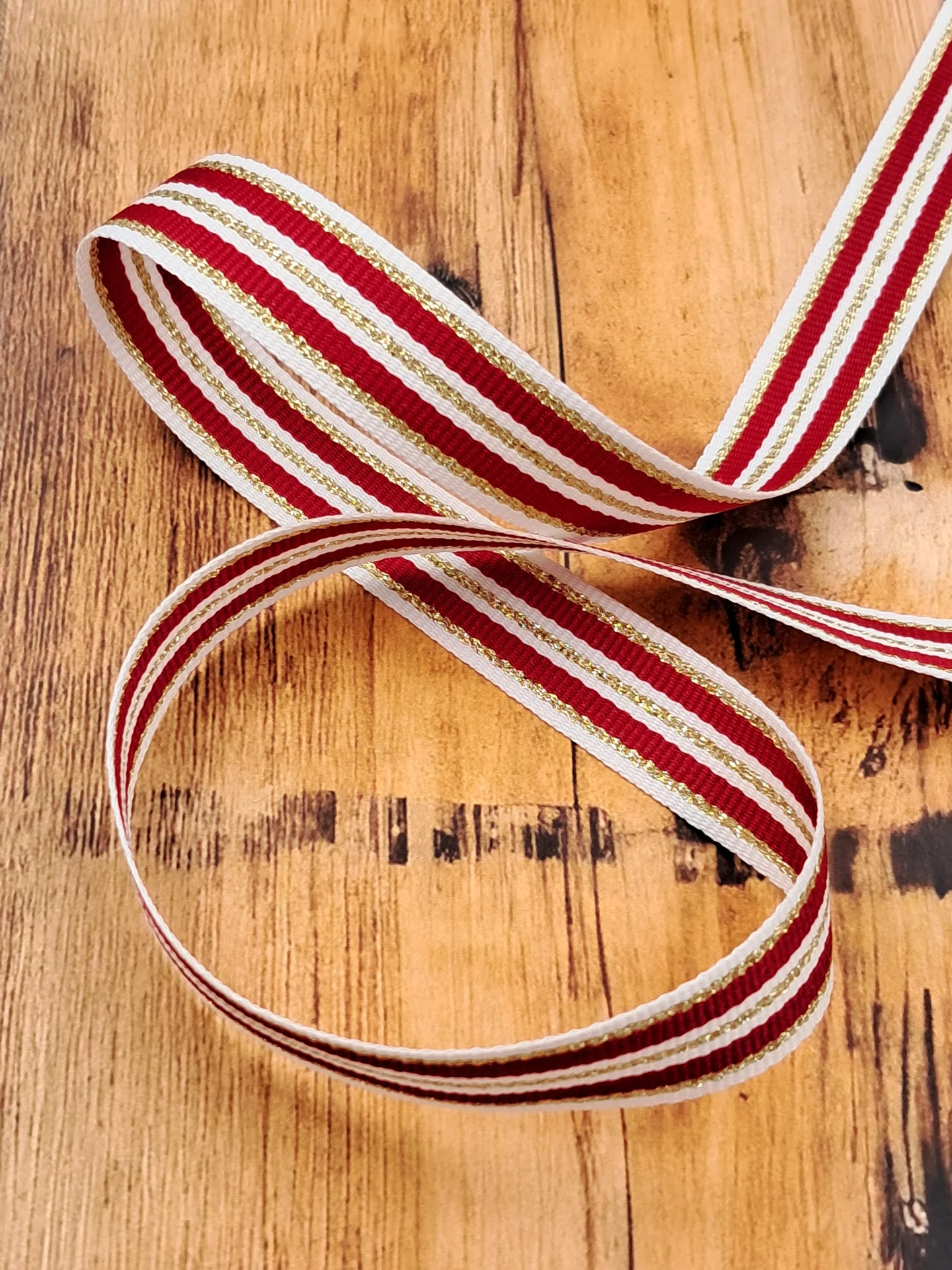 Ribbon Red/wht/gold Stripe 15mm