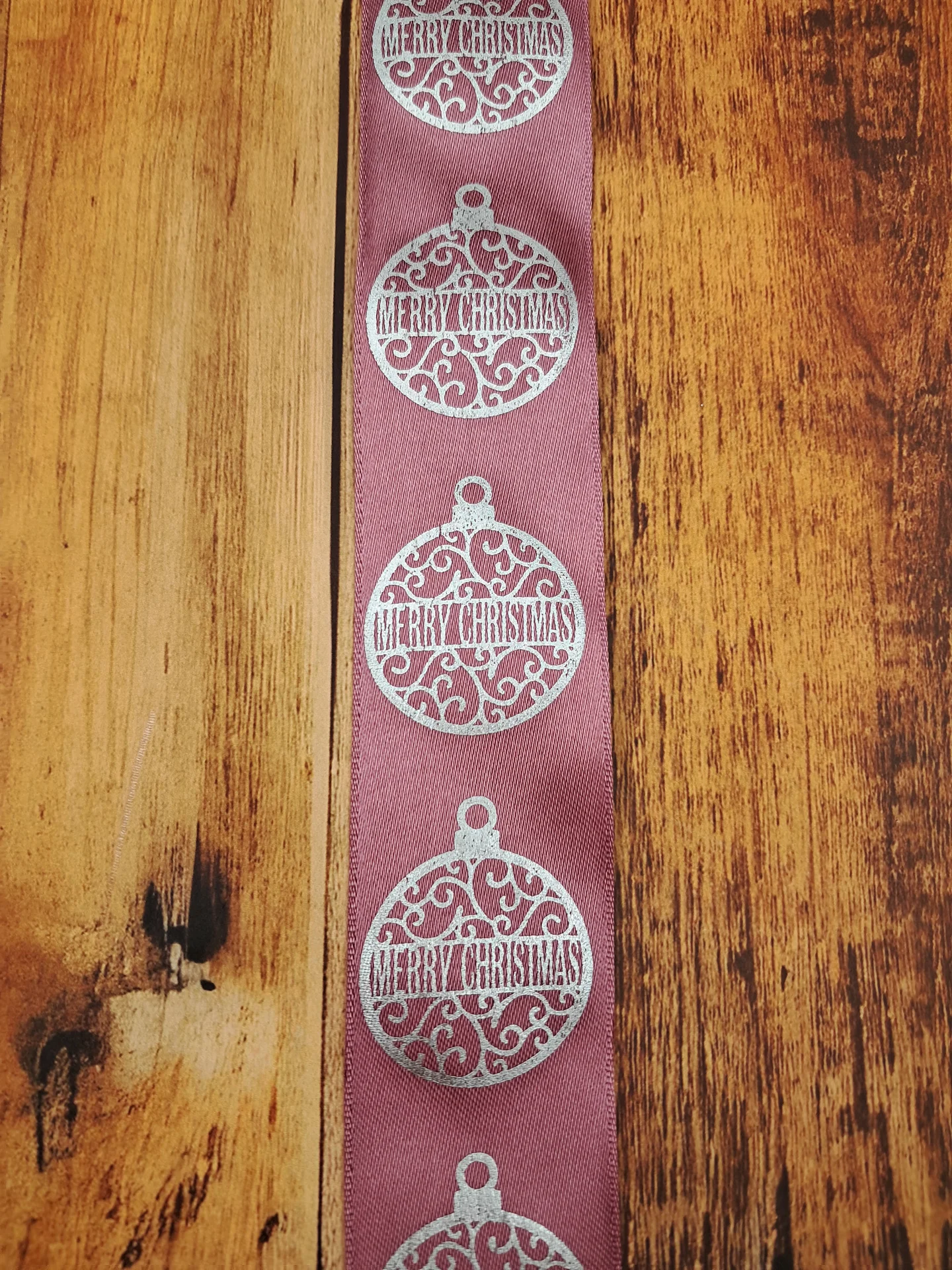 Ribbon Silver Xmas Bell On Clover