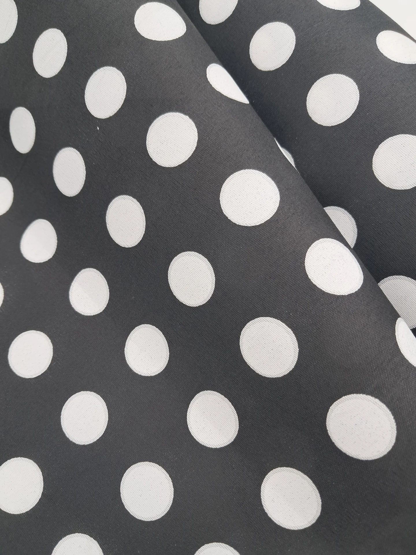 Spot 10 Cent Black