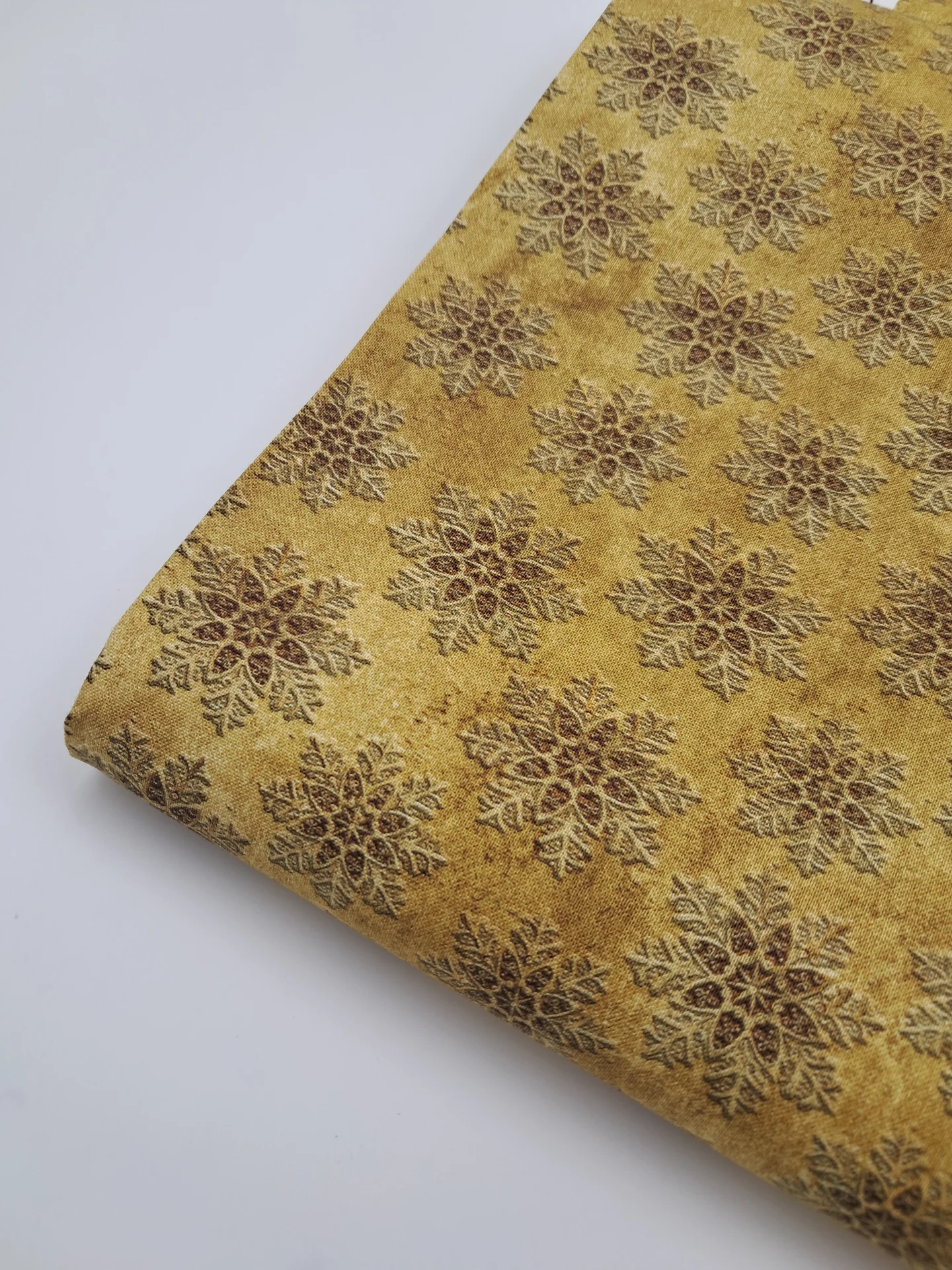 Steampunk Snowflakes Gold
