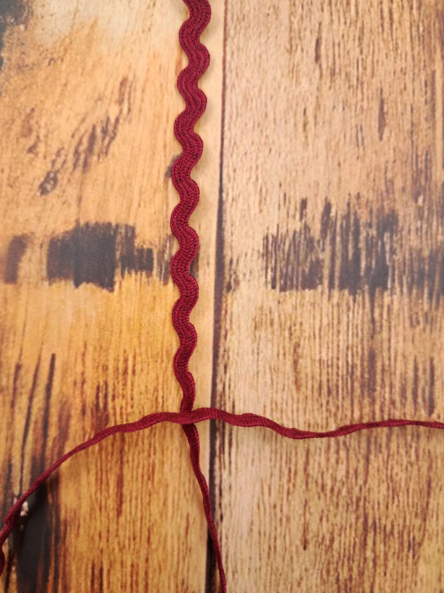 Trim Braid Ric Rac 6mm Wine