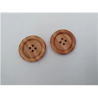 Button 35 Lt Wood 4hole